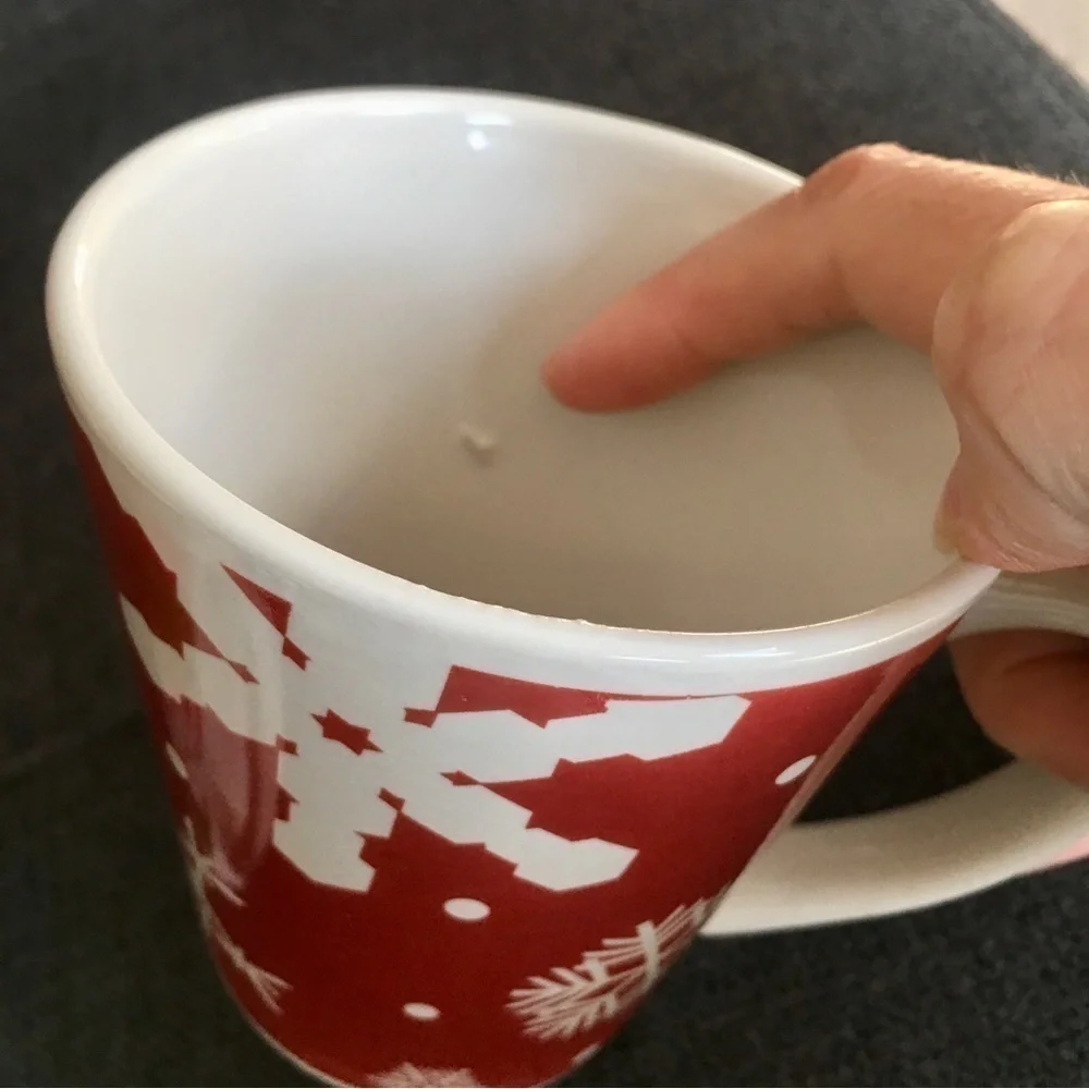 Set/2 Coffee Mugs - Snowflakes, Happy Holidays, Red, Green, 12 oz